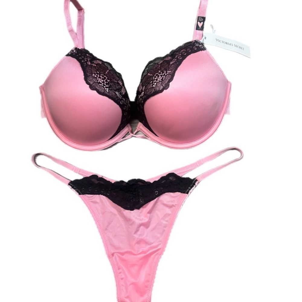 Victorias Secret Very Sexy Bombshell Add-2-Cups Bra & V string Set Pink 32D / M